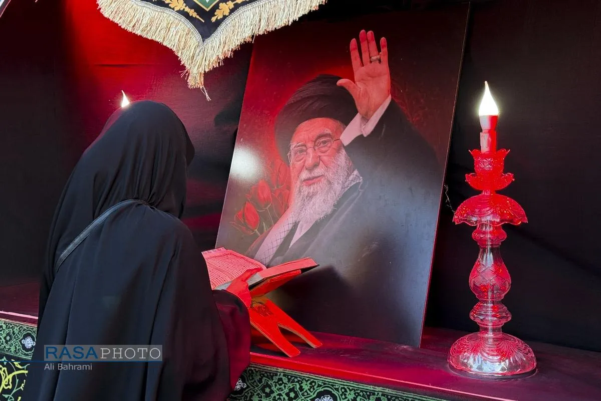 حال و هوای حرم مطهر رضوی در آستانه تشییع امام شهید