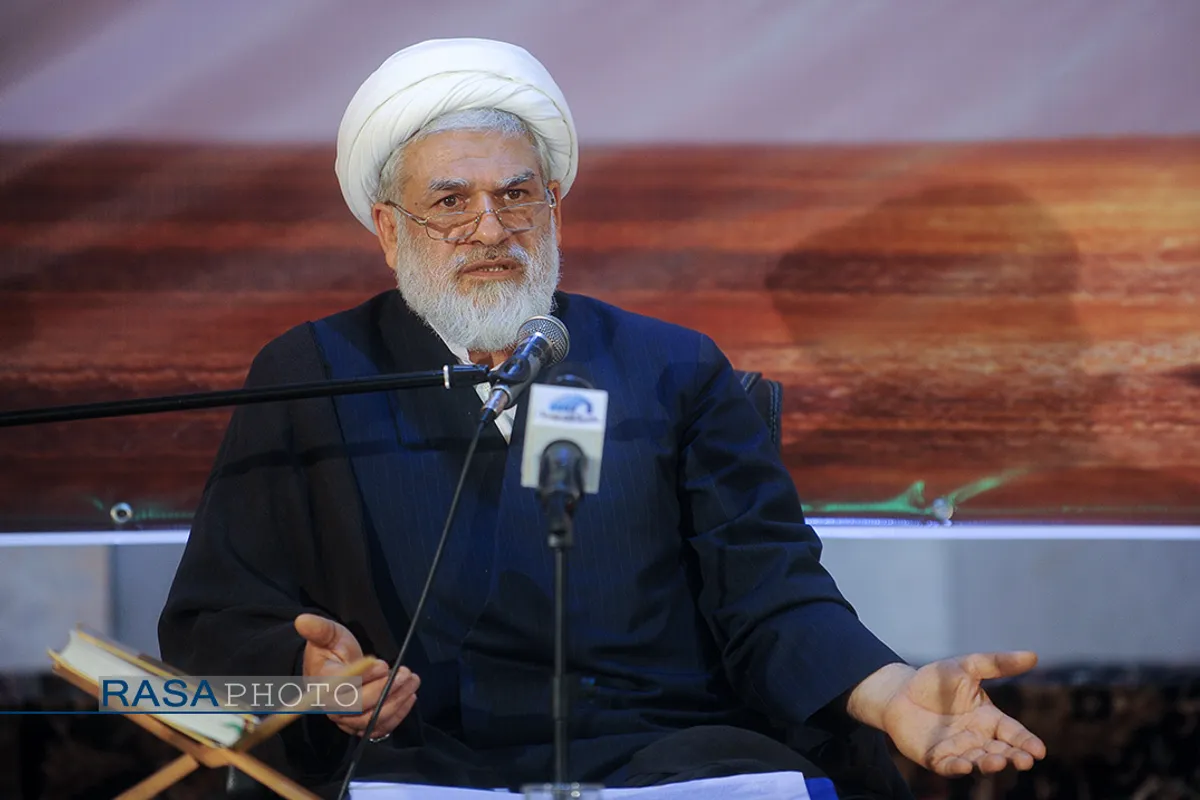 حجت الاسلام والمسلمین سعید بهمنی عضو هیأت علمی پژوهشکده فرهنگ و معارف قرآن کریم | همایش&zwnj; افول آمریکا؛ سنت و وعده الهی