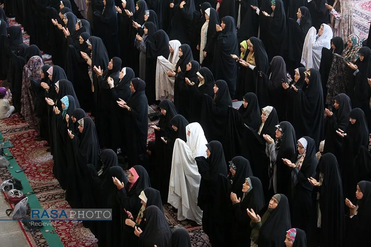 اقامه نماز عید سعید قربان در حرم کریمه اهلبیت (ع)