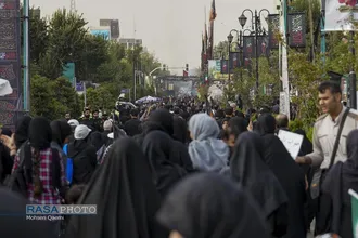 پیاده روی جاماندگان اربعین در تهران