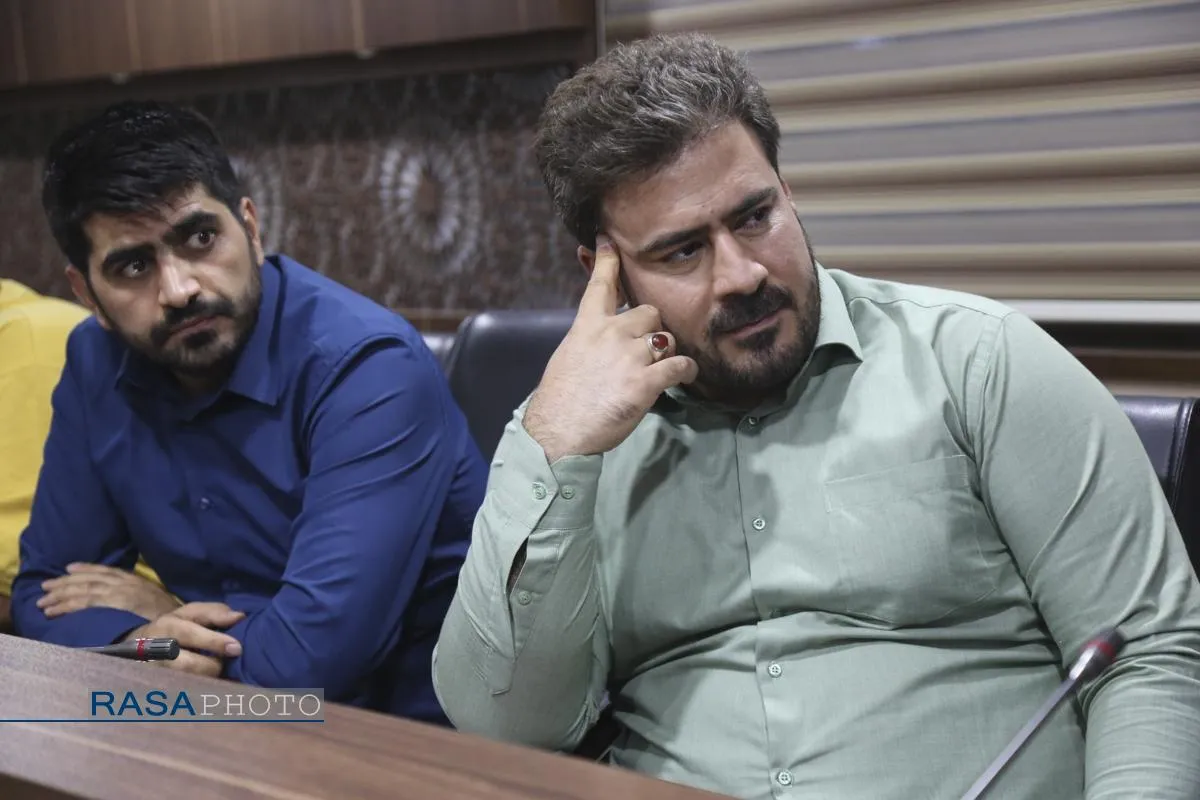 نشست جمعی از خطبا و امامان جماعت استان چهارمحال و بختیاری با مدیرعامل خبرگزاری رسا