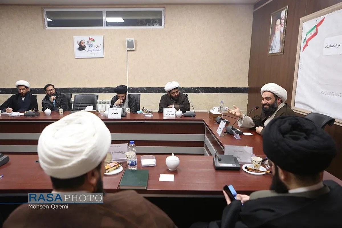 نشست چله تواصی با موضوع نقش مبلغین در امیدآفرینی و حضور حداکثری در انتخابات