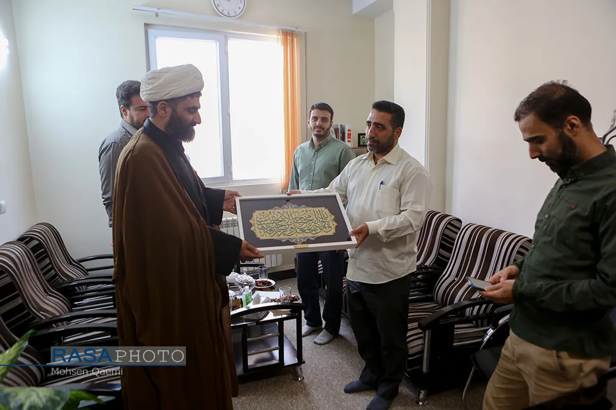 حضور مسئول بسیج رسانه در خبرگزاری رسا