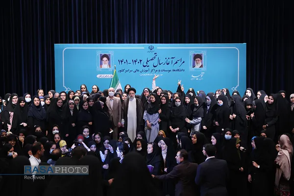 در اوج فضا سازی رسانه های معاند و ضد انقلاب، آیت الله رئیسی پا به دانشگاه گذاشت و از نزدیک با دانشجویان به گفت وگو نشست و از پیشرفت های علمی دانشگاه و نقش مؤثر و برجسته زنان در پیشرفت های علمی و عرصه های مختلف سیاسی و اجتماعی ایران سخن به میان آورد و این گونه خط بطلانی بر عملیات روانی دشمنان و بدخواهان کشید.
