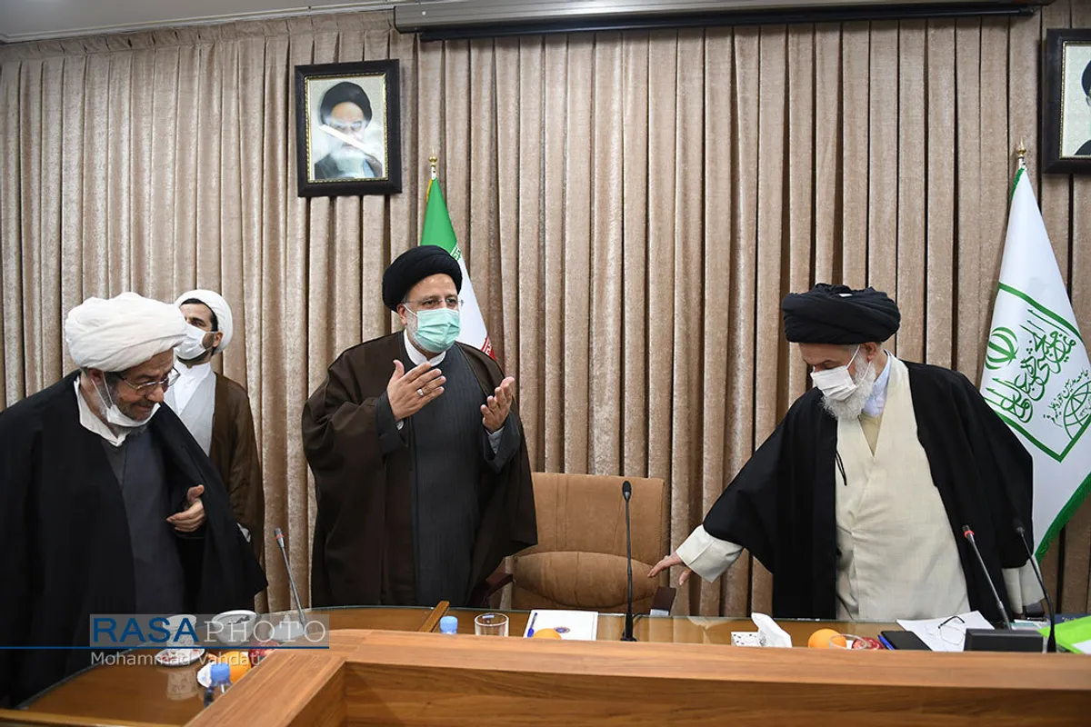 حضور رئیس جمهور در جلسه جامعه مدرسین حوزه علمیه قم