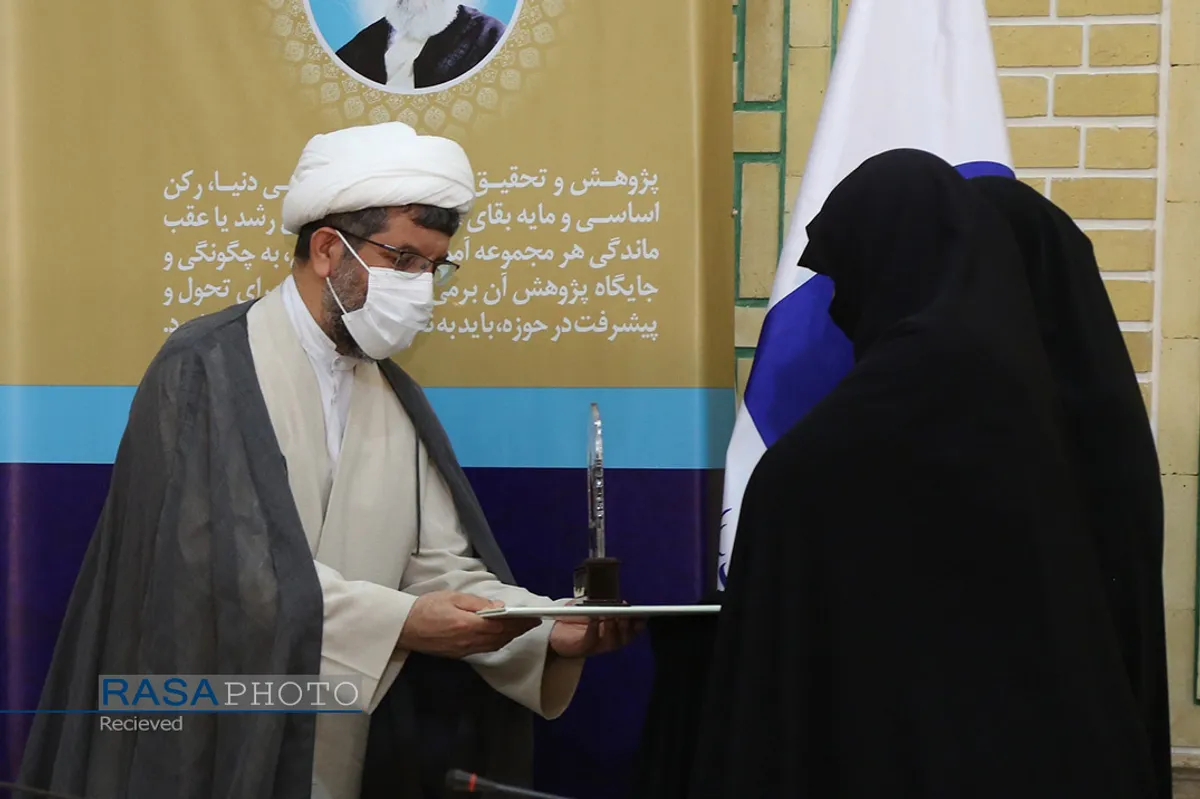 اختتامیه دومین همایش کتاب سال بانوان