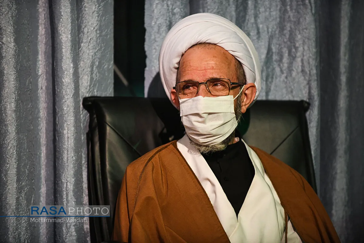 بزرگداشت حضرات آیات یزدی و مصباح یزدی در مدرسه حقانی قم