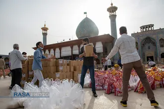 توزیع ۸۲ هزار بسته معیشتی در دومین مرحله رزمایش کمک مؤمنانه در شیراز&lrm;