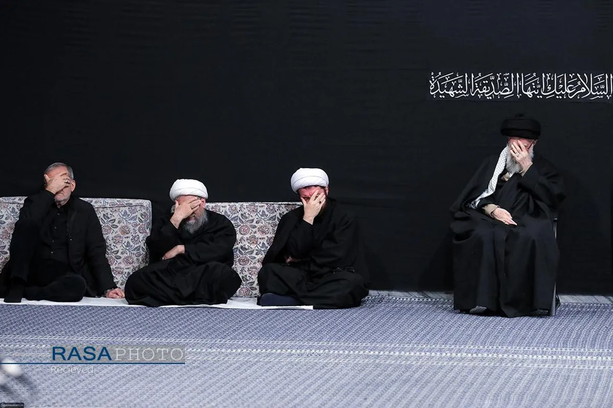 عزاداری شام شهادت حضرت فاطمه&zwnj;زهرا (سلام&zwnj;الله&zwnj;علیها) با حضور رهبر انقلاب