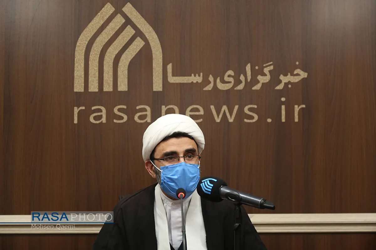 تجلیل از طلبه جهادی فعال در بیمارستان&zwnj;های کرونایی به مناسبت روز پرستار