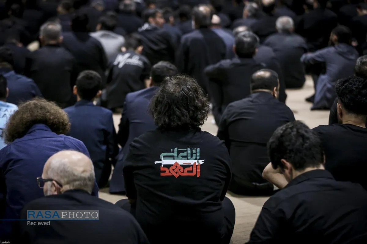 اولین شب مراسم عزاداری ماه محرم در جوار محل عروج ملکوتی امام شهید انقلاب