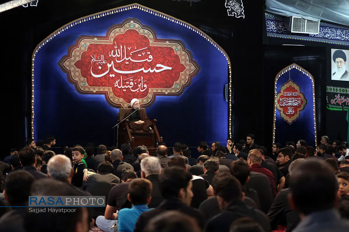 عزاداری شب چهارم محرم در حسینیه شهداء قم با سخنرانی آیت الله اراکی