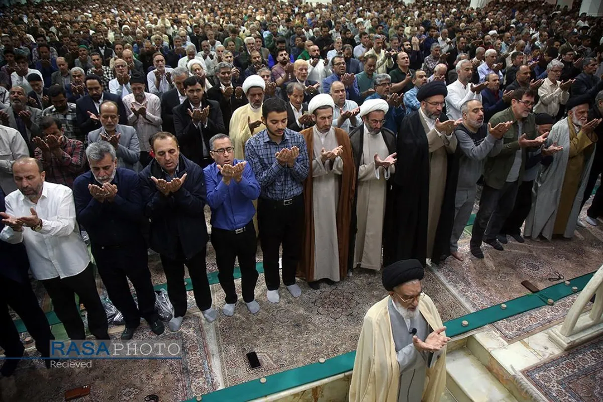 اقامه نماز عید سعید فطر در حرم کریمه اهل&zwnj;بیت (ع)