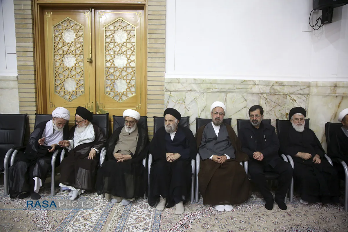 بزرگداشت رهبر شهید از سوی حضرت آیت&zwnj;الله سبحانی در حرم بانوی کرامت
