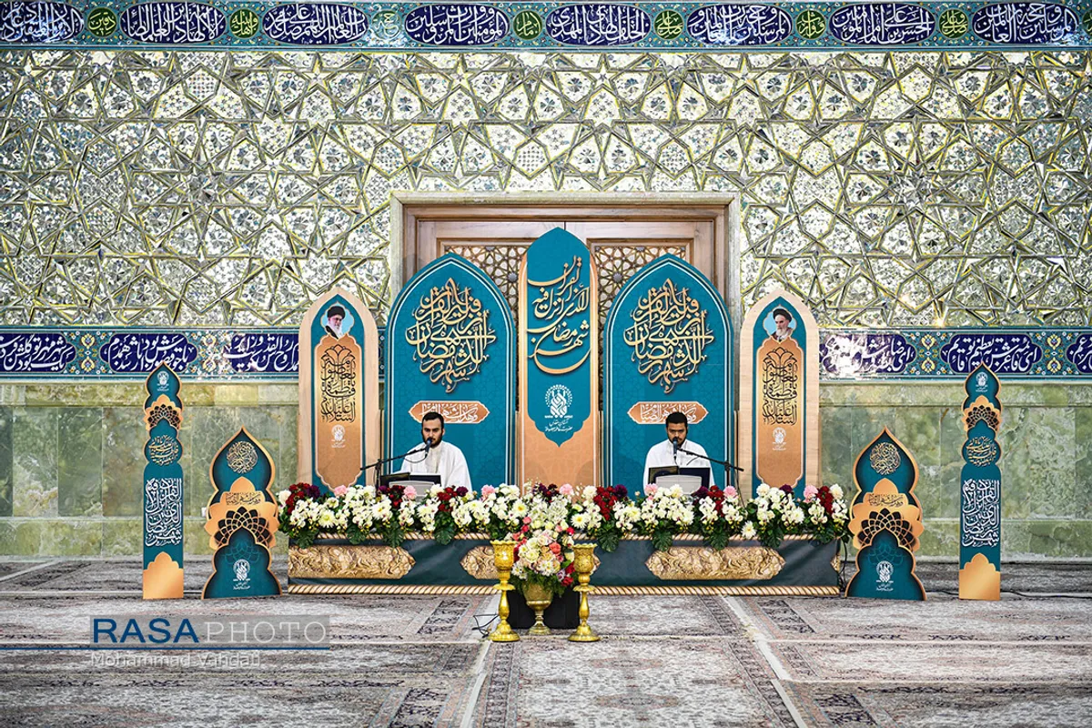 آیین ترتیل خوانی جوانان برای پخش در شبکه تلوزیونی استان قم و امید ساعت 10 صبح ضبط می شود.