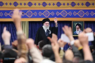 دیدار خانواده شهدای اقتدار با رهبر انقلاب در روز میلاد امیرالمومنین (علیه&zwnj;السلام)