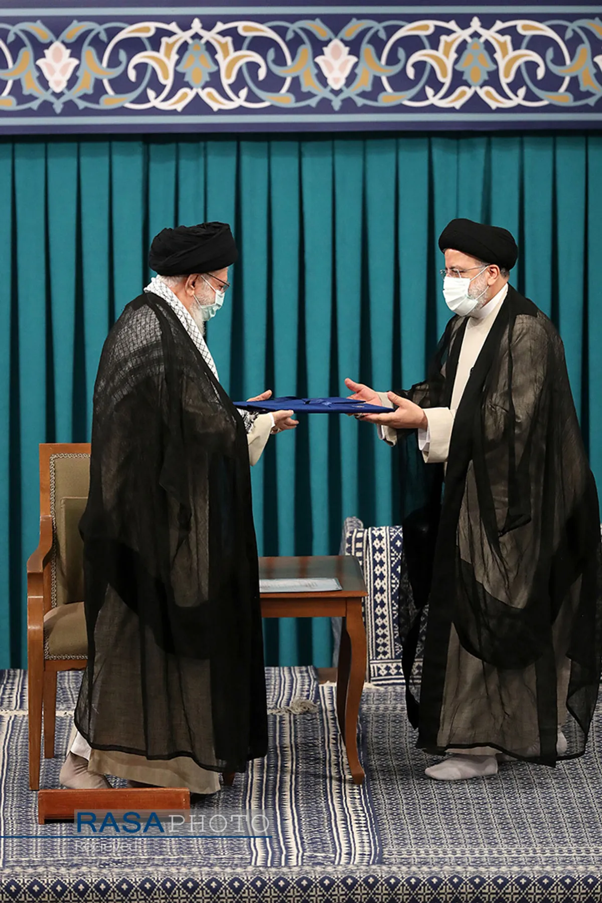 مراسم تنفیذ حکم ریاست جمهوری سیزدهم توسط رهبر انقلاب
