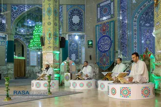 ضبط برنامه تلوزیونی جزء خوانی قرآن کریم در مسجد مقدس جمکران