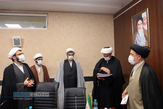 نشست صمیمی جمعی از نخبگان حوزه با حجت الاسلام والمسلمین عماد