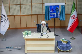 آیین رونمایی و آغاز برپایی جلسات درس اخلاق در مساجد استان قم با سخنرانی آیت الله شب زنده دار