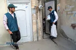 توزیع اقلام حمایتی به خانواده&zwnj;های نیازمند توسط گروه جهادی امام رضایی&zwnj;ها