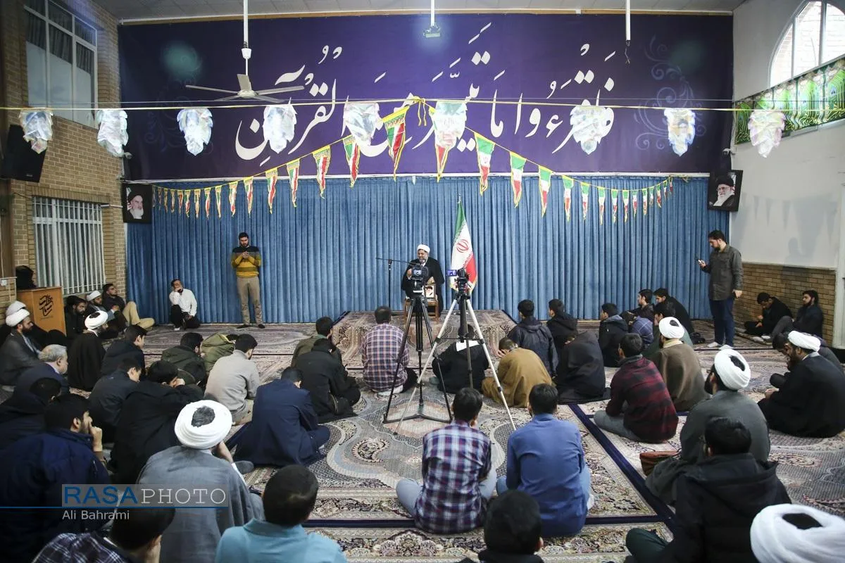 جلسه تبیینی جنگ ۱۲ روزه و حوادث تروریستی دی&zwnj;ماه ۱۴۰۴