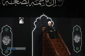 اولین شب مراسم عزاداری حضرت فاطمه&zwnj;زهرا (سلام&zwnj;الله&zwnj;علیها) با حضور رهبر انقلاب