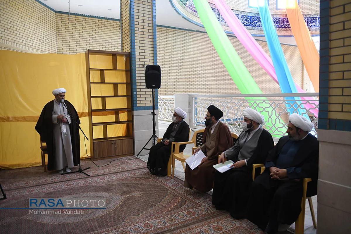 آئین تکریم و غبارروبی مسجد با حضور حجت الاسلام قمی