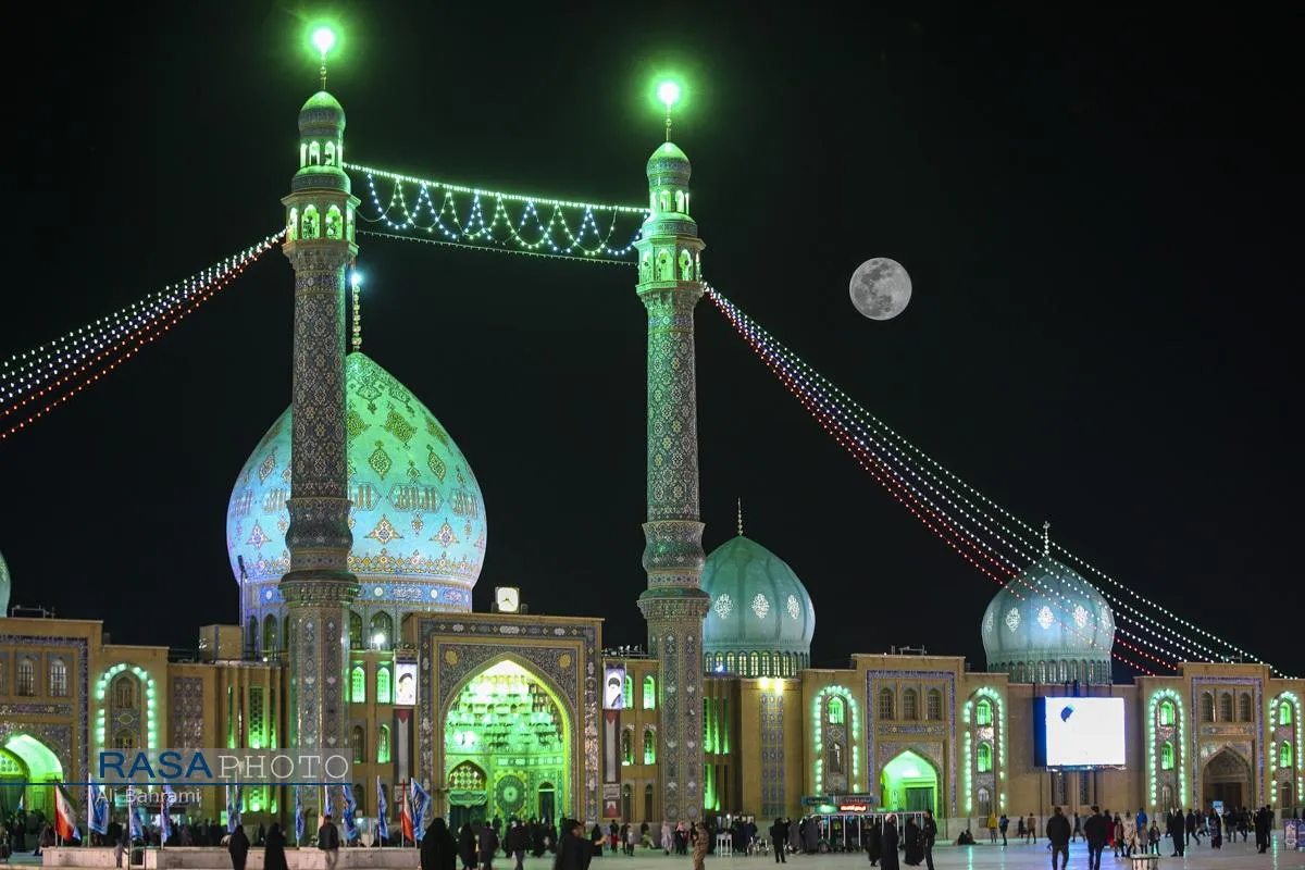 مسجد مقدس جمکران؛ تجلی&zwnj;گاه وحدت و انتظار