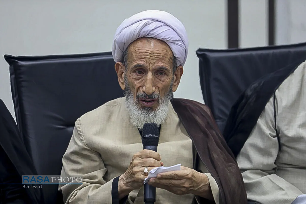 حضور رئیس قوه قضائیه در جلسه شورای عالی جامعه مدرسین حوزه علمیه قم
