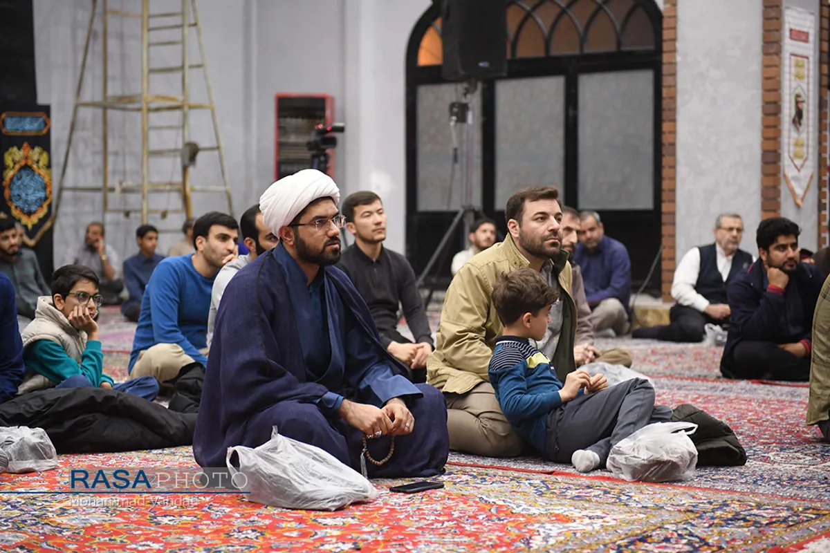 مناجات خوانی شب&zwnj;های ماه مبارک رمضان در هیئت فاطمیون قم
