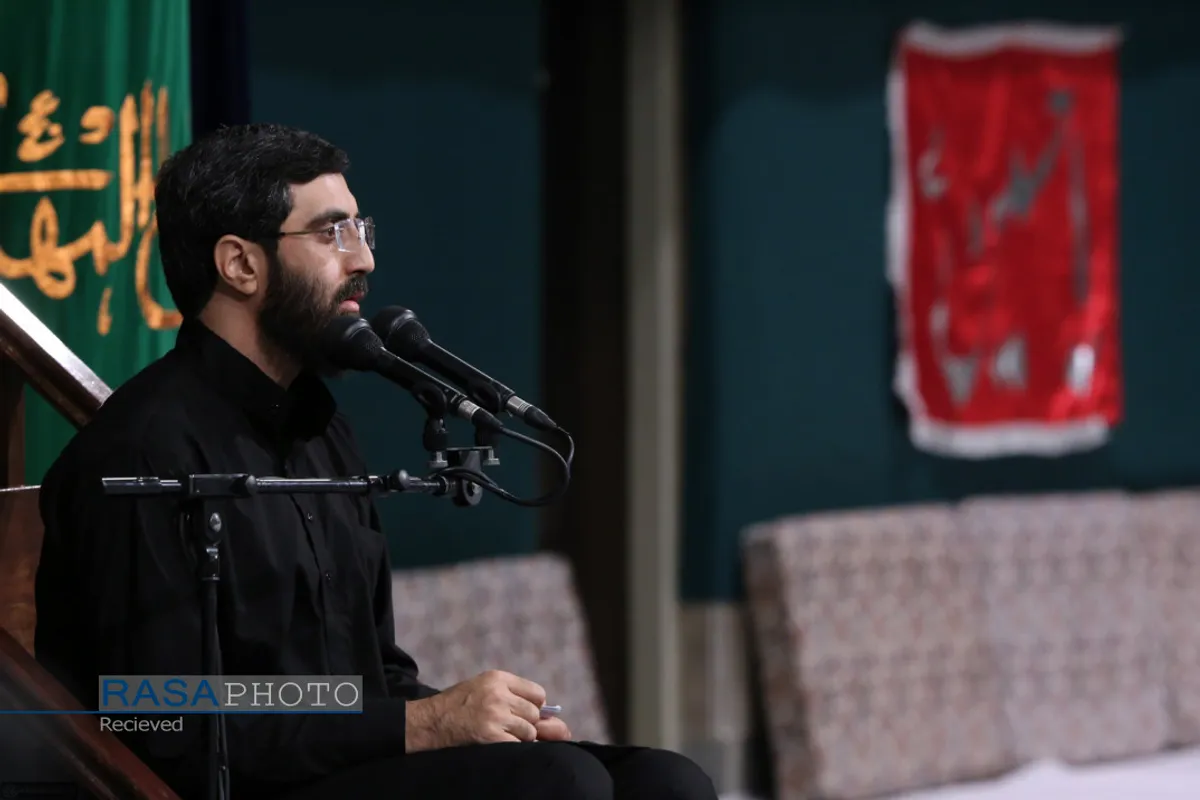 اولین شب مراسم عزاداری حضرت اباعبدالله الحسین (علیه السلام) در حسینیه امام خمینی (ره)