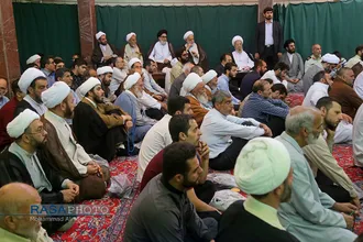 مراسم عمامه&zwnj;گذاری طلاب در بیوت مراجع تقلید در روز عید سعید غدیر