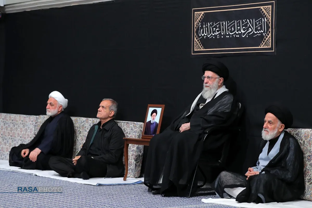 اولین شب عزاداری حضرت اباعبدالله الحسین (علیه&zwnj;السلام) با حضور رهبر انقلاب