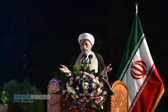 بزرگداشت روز حافظ با حضور نماینده ولی&zwnj;فقیه در استان فارس و محمد مهدی اسماعیلی وزیر فرهنگ ارشاد اسلامی