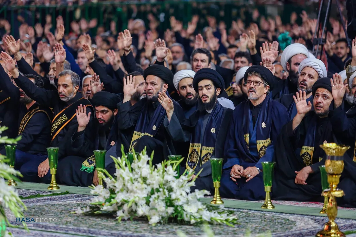 آیین شمعدان&zwnj; در شام رحلت بانوی کرامت (س)