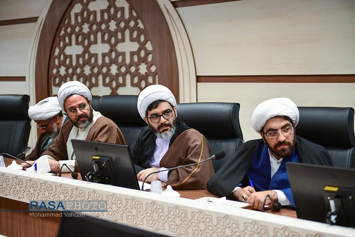 اولین نشست تخصصی، مدیران کل سازمان سینمایی کشور و مدیران و کارشناسان هنر و سینمای حوزه علمیه