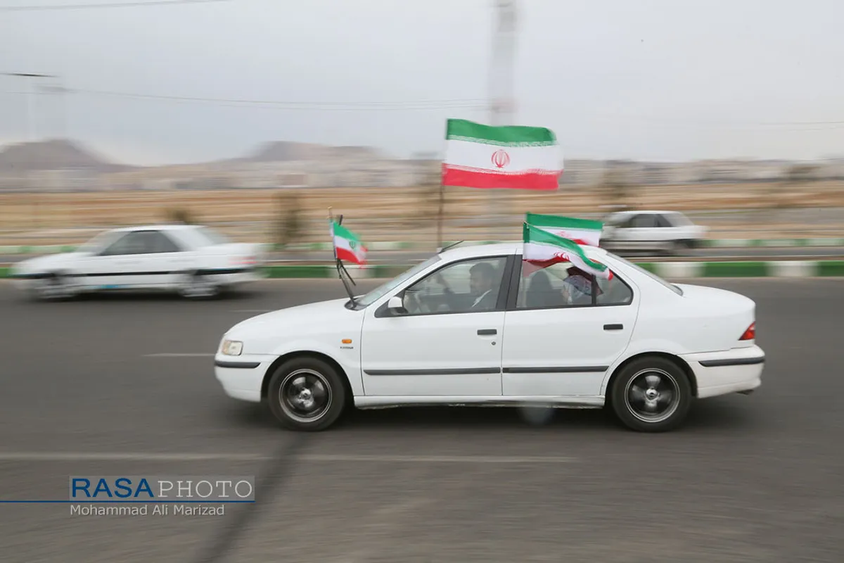 منتخب عکس&zwnj;های خبر گزاری رسا از راهپیمایی ۲۲ بهمن ۱۴۰۰