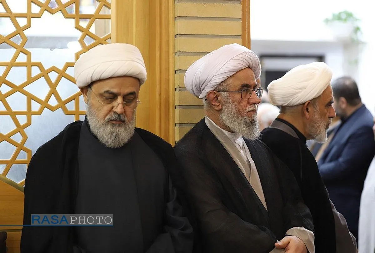 مراسم ترحیم مادر مکرمه سیدحسن نصرالله در حرم حضرت معصومه (سلام&zwnj;الله&zwnj;علیها)