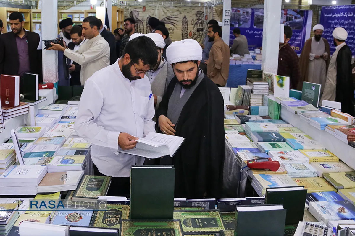 بازدید حجت الاسلام والمسلمین مروی از &laquo;هفتمین نمایشگاه تخصصی کتب حوزوی و معارف اسلامی&raquo;