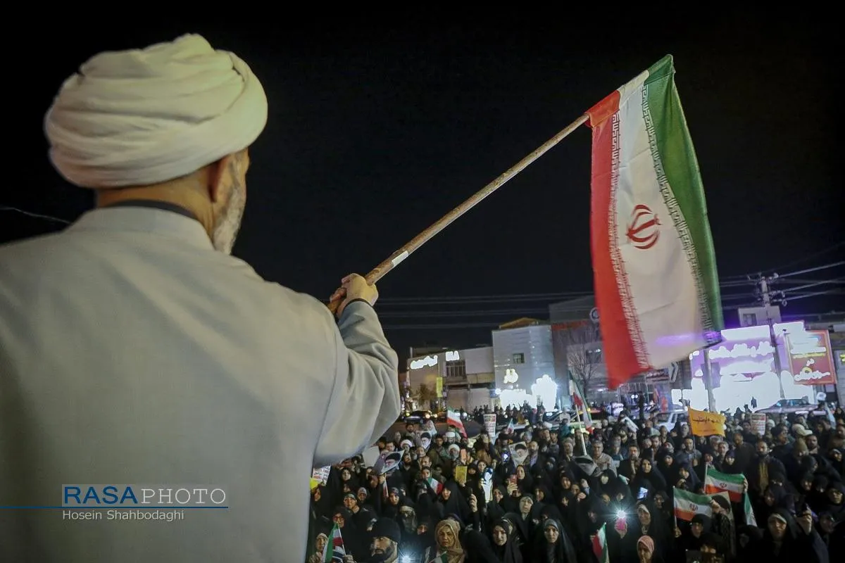 تجمع مردم انقلابی و ولایتمدار قم در حمایت از نظام مقدس اسلامی و محکومیت تجاوز دشمن آمریکایی و صهیونیستی به کشور