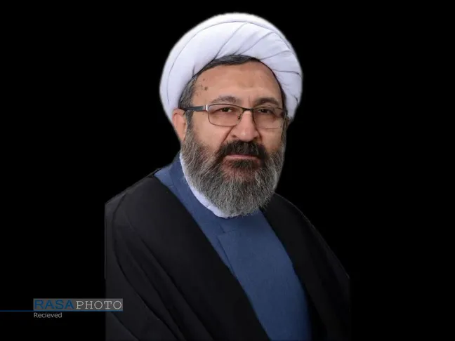 هر سخن و اقدام اختلاف‌افکنانه حرکت در مسیر دشمن و خلاف رضایت رهبر انقلاب است