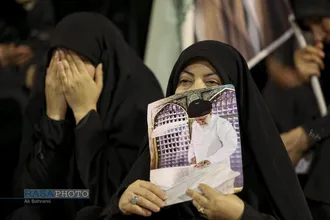 حال و هوای مصلی تهران ساعتی پیش از ورود پیکر مطهر رهبر شهید انقلاب