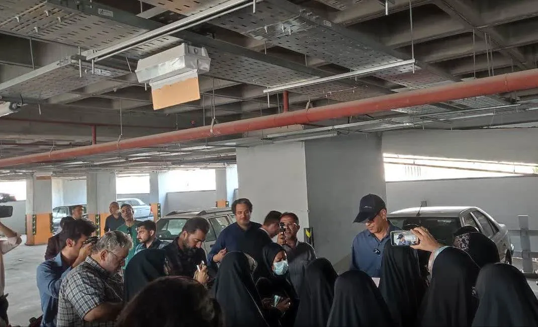 نخستین پارکینگ طبقاتی قم در هسته مرکزی شهر افتتاح شد
