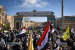راهپیمایی نمازگزاران شیراز در حمایت از مردم مظلوم یمن&lrm;&lrm;