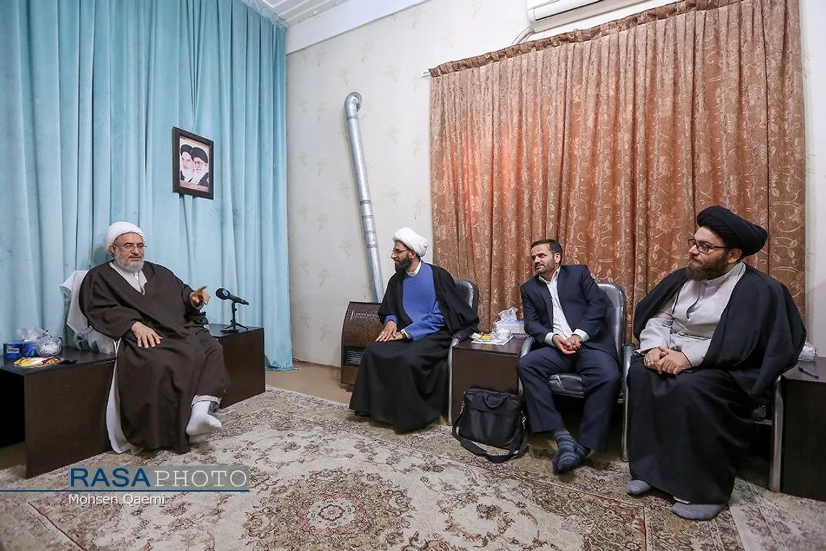 دیدار مدیرعامل و اعضای خبرگزاری رسا با آیت الله محسن اراکی