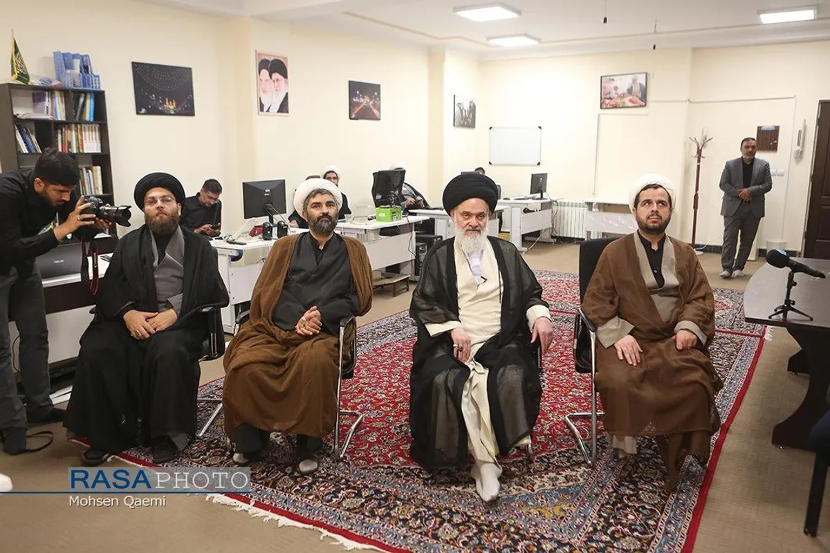 بازدید آیت الله حسینی بوشهری از خبرگزاری رسا