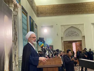 سفر اربعینی آیت‌الله اعرافی؛ از زیارت عتبات و دیدار با مراجع تقلید تا تجلیل از ملت عراق