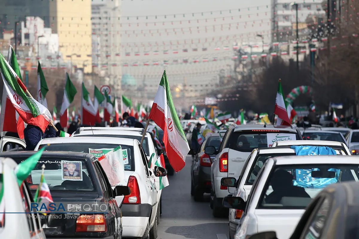راهپیمایی خودرویی ۲۲ بهمن در مشهد مقدس