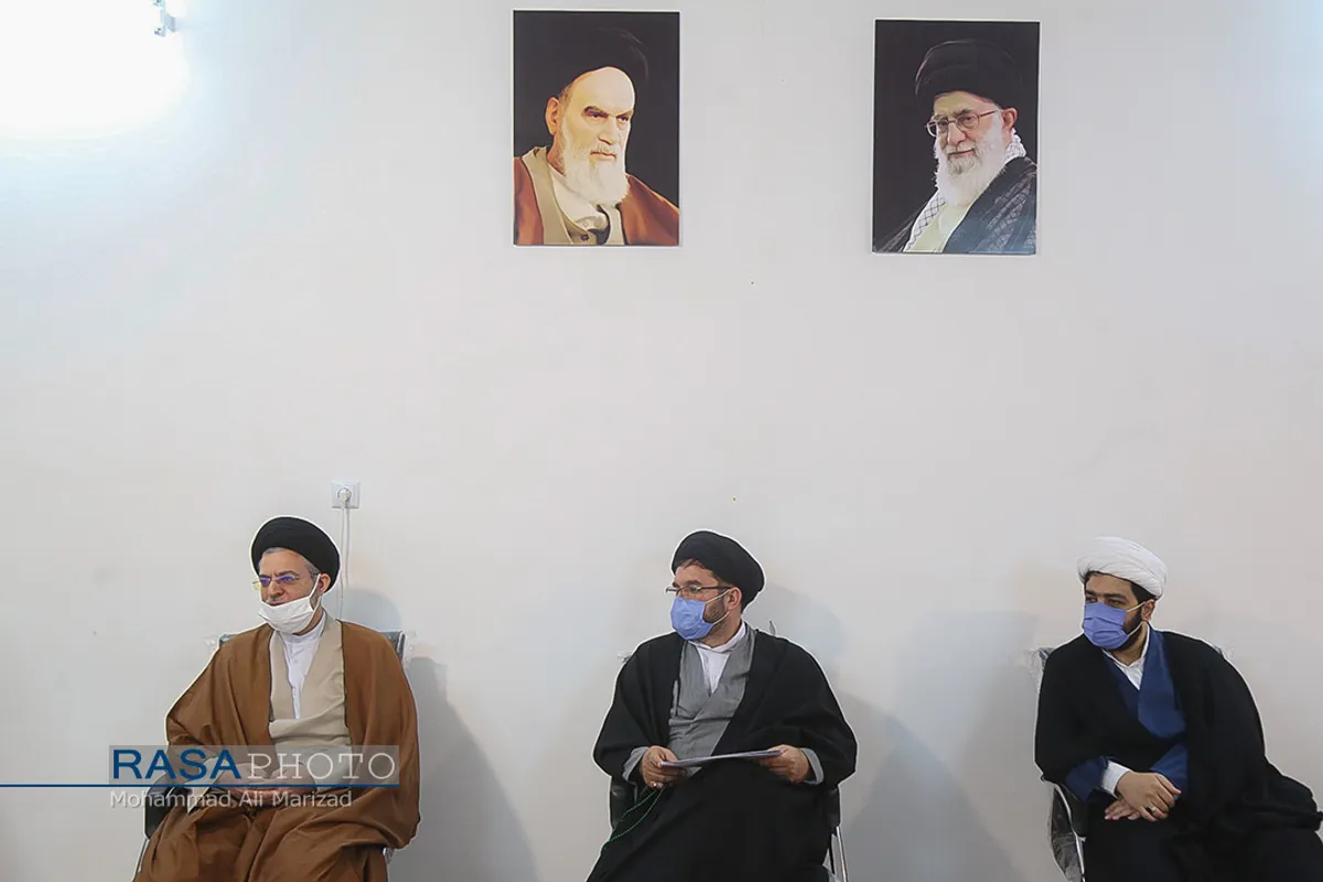 رونمایی از سایت و مجله علمی مدرسه فقهی شمس الشموس (ع)